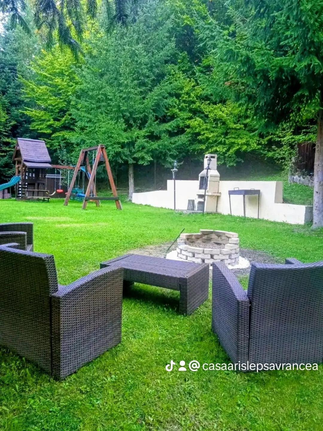 Casa Aris Lepsa Vrancea Hotel Luaran gambar